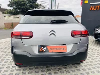 Sell Citroën C4 Cactus 2020 - 12950 EUR, 83540 km - AUTO.MOTO.pt