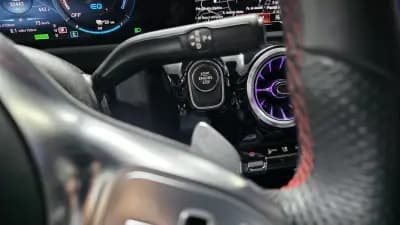 Vendo Mercedes-Benz CLA 250 2021 - 34990 EUR, 57000 km - AUTO.MOTO.pt