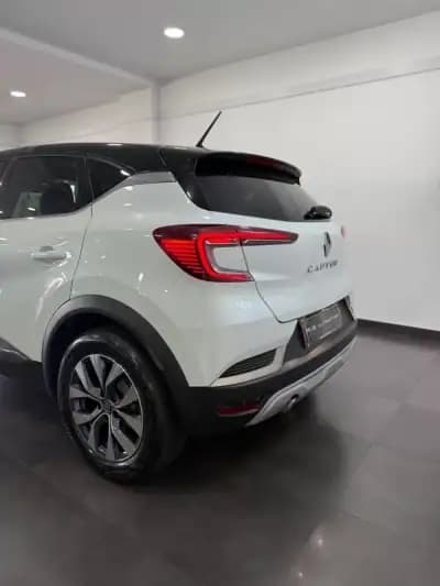 Vendo Renault Captur 2021 - 20000 EUR, 80000 km - AUTO.MOTO.pt