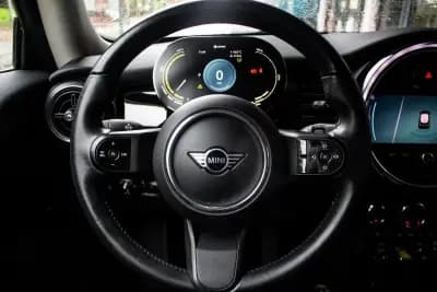 Vendo MINI 2021 - 17980 EUR, 78086 km - AUTO.MOTO.pt