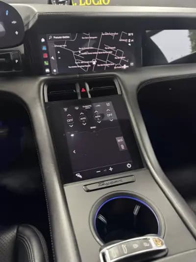 Sell Porsche Taycan 2021 - 63000 EUR, 95033 km - AUTO.MOTO.pt