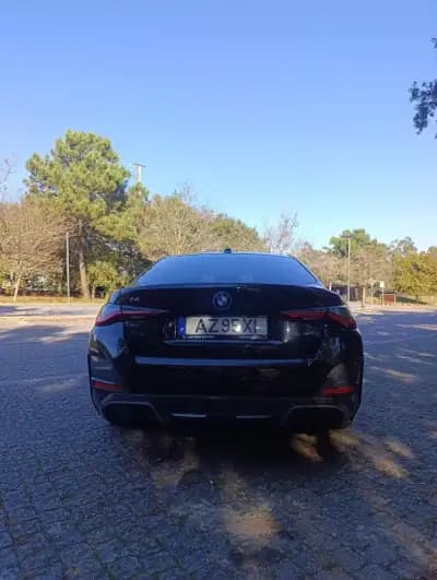 Vendo BMW i4 2023 - 49900 EUR, 56000 km - AUTO.MOTO.pt