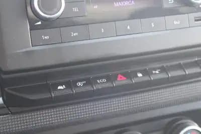 Vendo Renault Trafic 2022 - 16990 EUR, 222000 km - AUTO.MOTO.pt