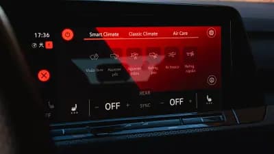 Sell Volkswagen Golf 2020 - 33000 EUR, 66500 km - AUTO.MOTO.pt