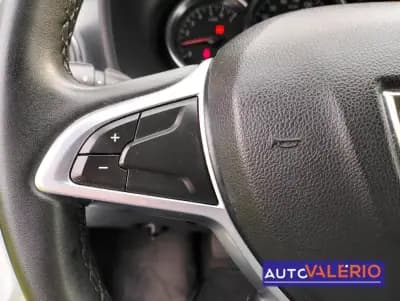 Vendo Dacia Sandero 2019 - 11950 EUR, 52000 km - AUTO.MOTO.pt