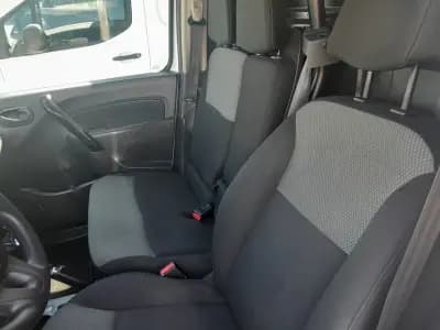 Vendo Renault Kangoo 2018 - 10900 EUR, 173000 km - AUTO.MOTO.pt