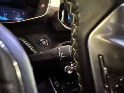 Vendo Peugeot 208 2020 - 17750 EUR, 50915 km - AUTO.MOTO.pt