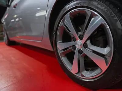 Sell Peugeot 308 2013 - 12990 EUR, 158740 km - AUTO.MOTO.pt