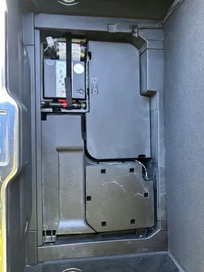 Vendo Porsche Panamera 2017 - 82499 EUR, 62500 km - AUTO.MOTO.pt