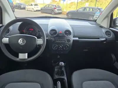 Vendo Volkswagen New Beetle Cabriolet 2010 - 9950 EUR, 117000 km - AUTO.MOTO.pt