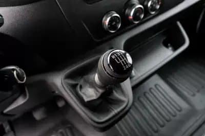 Vendo Renault Master 2023 - 22750 EUR, 166000 km - AUTO.MOTO.pt