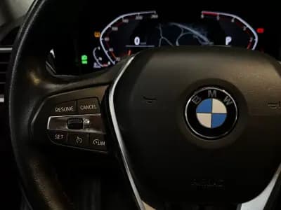 Vendo BMW 318 2022 - 29990 EUR, 100253 km - AUTO.MOTO.pt