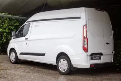 Vendo Ford Transit 2019 - 16900 EUR, 211600 km - AUTO.MOTO.pt