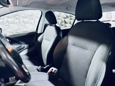 Vendo Peugeot 208 2017 - 8990 EUR, 100342 km - AUTO.MOTO.pt