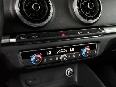 Vendo Audi A3 Sportback 2017 - 15990 EUR, 203700 km - AUTO.MOTO.pt