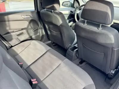 Vendo Opel Astra 2007 - 3999 EUR, 220000 km - AUTO.MOTO.pt