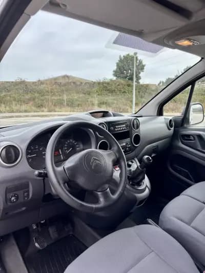 Vendo Citroën Berlingo 2012 - 8250 EUR, 118000 km - AUTO.MOTO.pt