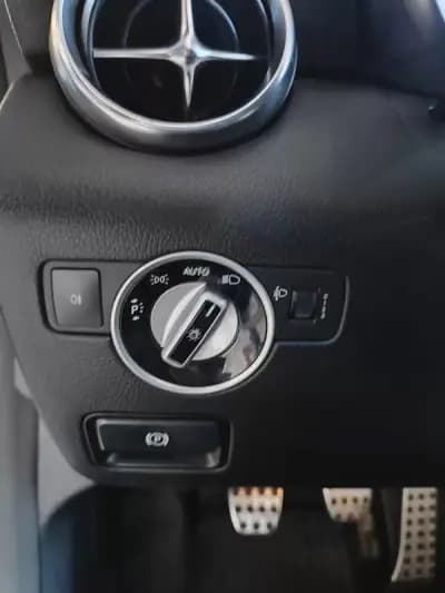 Vendo Mercedes-Benz SLK 250 2012 - 23500 EUR, 162600 km - AUTO.MOTO.pt