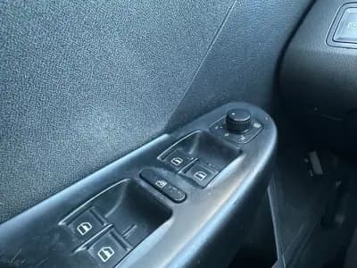 Vendo Volkswagen Passat 2010 - 6750 EUR, 210000 km - AUTO.MOTO.pt