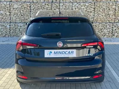 Vendo Fiat Tipo 2021 - 16480 EUR, 83000 km - AUTO.MOTO.pt