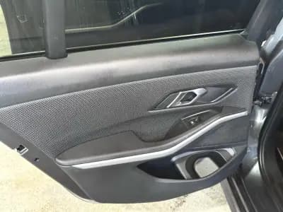 Sell BMW 318 2021 - 23900 EUR, 180484 km - AUTO.MOTO.pt