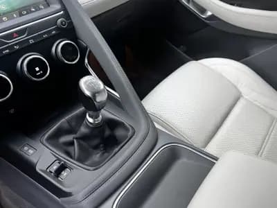 Sell Jaguar E-Pace 2018 - 29750 EUR, 77000 km - AUTO.MOTO.pt