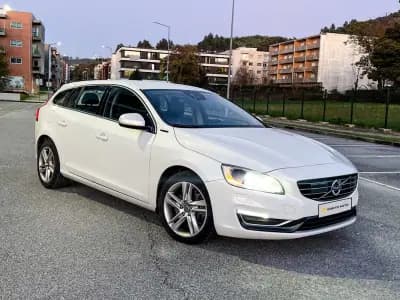 Vendo Volvo V60 2013 - 8990 EUR, 294390 km - AUTO.MOTO.pt