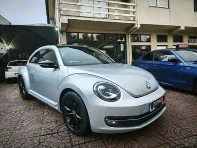 Sell Volkswagen New Beetle 2012 - 13500 EUR, 170000 km - AUTO.MOTO.pt