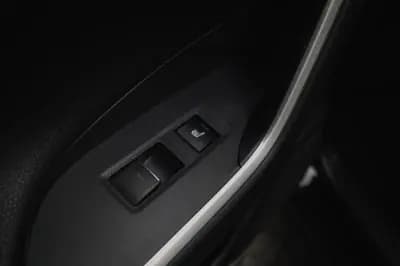 Vendo Toyota RAV4 2022 - 44880 EUR, 71000 km - AUTO.MOTO.pt