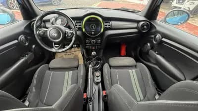 Vendo MINI Cooper 2018 - 19990 EUR, 102000 km - AUTO.MOTO.pt