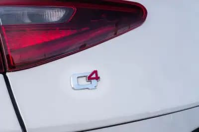 Vendo Alfa Romeo Stelvio 2017 - 29400 EUR, 139000 km - AUTO.MOTO.pt