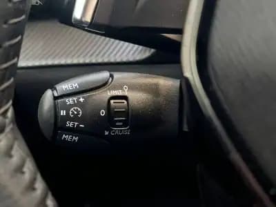 Sell Peugeot 2008 2025 - 27900 EUR, 22167 km - AUTO.MOTO.pt