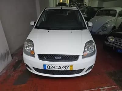 Vendo Ford Fiesta 2006 - 4500 EUR, 91140 km - AUTO.MOTO.pt