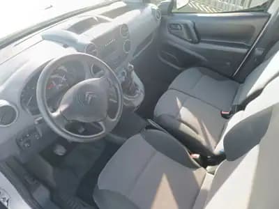 Sell Citroën BERLINGO 3 LUGARES 2017 - 9000 EUR, 220000 km - AUTO.MOTO.pt