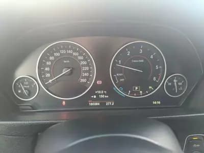 Vendo BMW 320 2017 - 16900 EUR, 160384 km - AUTO.MOTO.pt