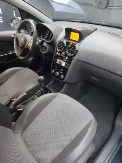 Vendo Opel Corsa 2007 - 3500 EUR, 268000 km - AUTO.MOTO.pt