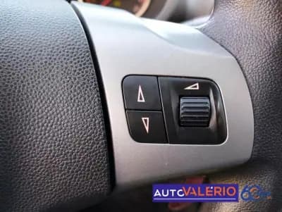 Vendo Opel Corsa 2013 - 7950 EUR, 74650 km - AUTO.MOTO.pt