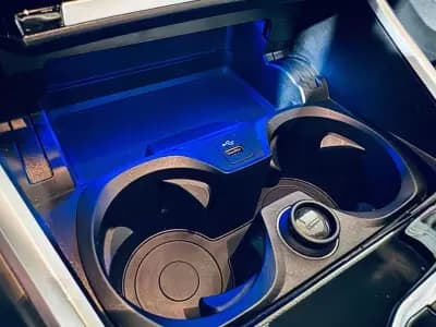 Vendo BMW 318 2021 - 34990 EUR, 23310 km - AUTO.MOTO.pt