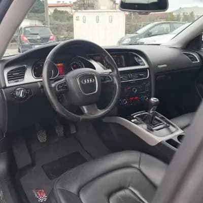 Sell Audi A5 2009 - 13490 EUR, 258000 km - AUTO.MOTO.pt