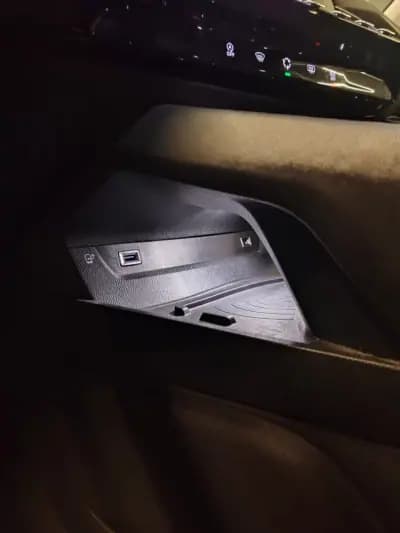 Vendo Peugeot 508 2020 - 19750 EUR, 112000 km - AUTO.MOTO.pt