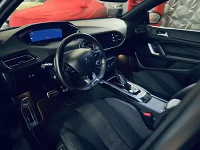 Vendo Peugeot 308 2020 - 23990 EUR, 32813 km - AUTO.MOTO.pt