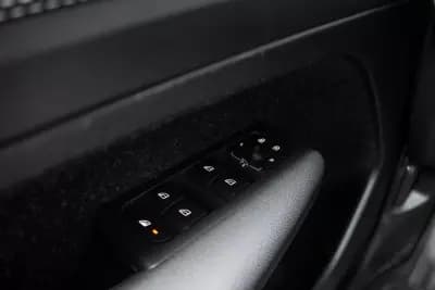 Vendo Volvo XC 40 2020 - 28980 EUR, 88796 km - AUTO.MOTO.pt