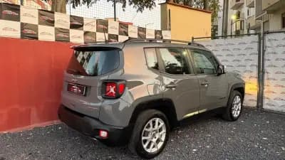 Vendo Jeep Renegade 2023 - 18900 EUR, 64000 km - AUTO.MOTO.pt