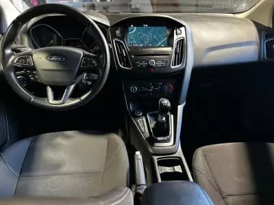 Vendo Ford Focus 2018 - 9900 EUR, 71250 km - AUTO.MOTO.pt