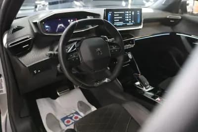 Vendo Peugeot 2008 2021 - 23900 EUR, 30000 km - AUTO.MOTO.pt