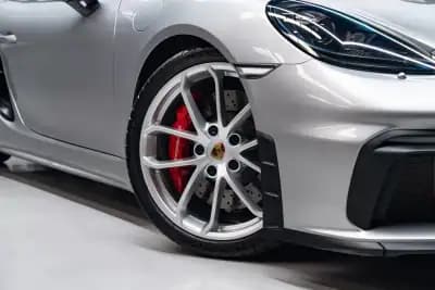 Vendo Porsche 718 Spyder 2020 - 129950 EUR, 16000 km - AUTO.MOTO.pt