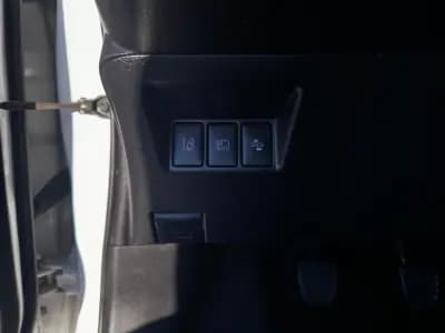 Vendo Toyota Yaris 2018 - 11990 EUR, 105000 km - AUTO.MOTO.pt