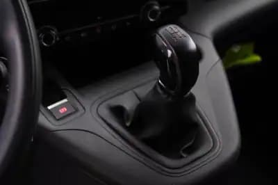 Vendo Citroën Berlingo 2021 - 14900 EUR, 116000 km - AUTO.MOTO.pt