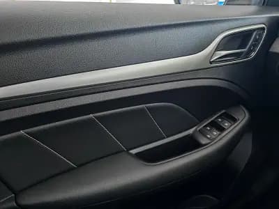 Sell MG ZS 2020 - 19250 EUR, 15000 km - AUTO.MOTO.pt