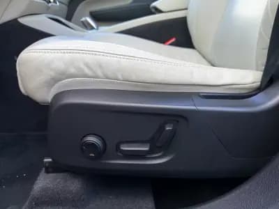 Sell Volvo XC 40 2022 - 28990 EUR, 100300 km - AUTO.MOTO.pt